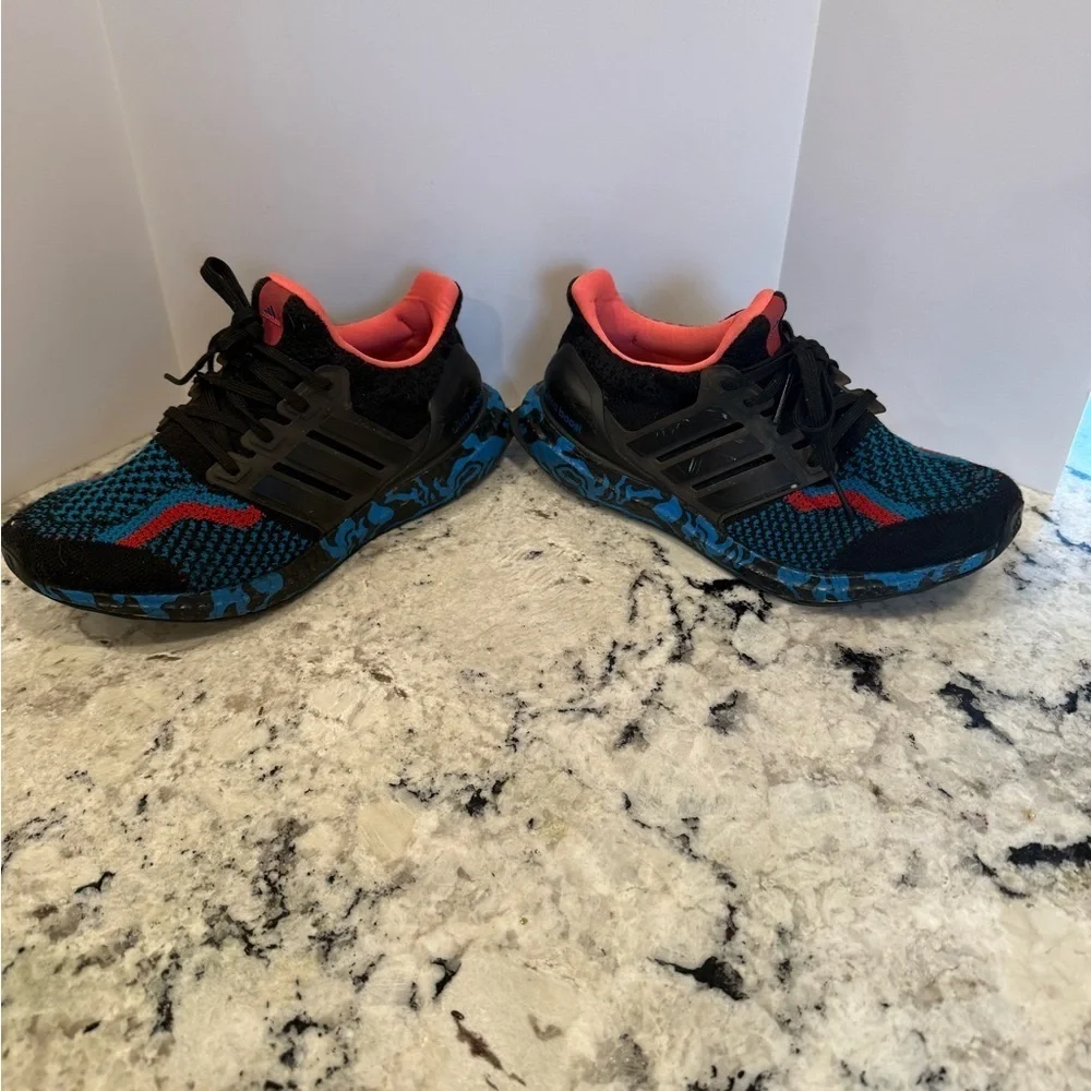 adidas Ultra Boost 5.0 DNA Black Legend Ink Turbo